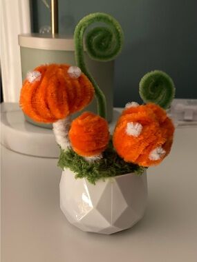 TWIST ART FLORAL MUSHROOM PLANT DECOR HANDMADE NEW